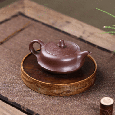 Yixing Zisha Teapot [Qu Hu] (Zi Ni – 190ml)