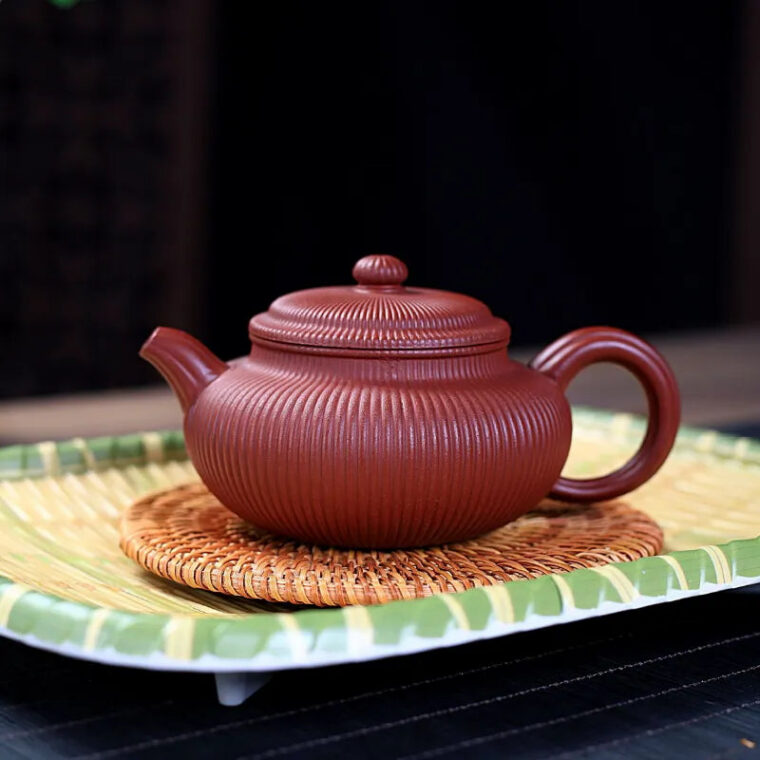 Yixing Zisha Teapot [Ribbed Antique] (Dahongpao – 280ml)