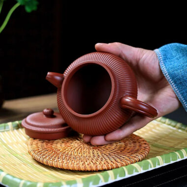 Yixing Zisha Teapot [Ribbed Antique] (Dahongpao – 280ml)