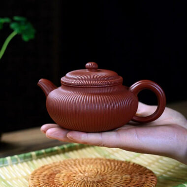 Yixing Zisha Teapot [Ribbed Antique] (Dahongpao – 280ml)