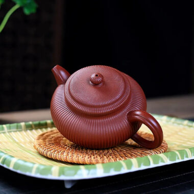 Yixing Zisha Teapot [Ribbed Antique] (Dahongpao – 280ml)