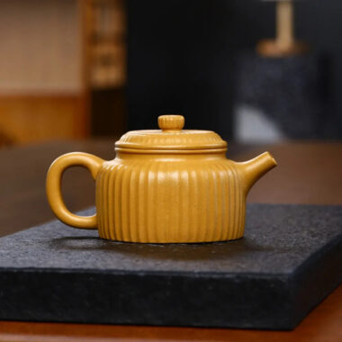 Yixing Zisha Teapot [Ribbed Dezhong] (Huang Duan Ni – 280ml)