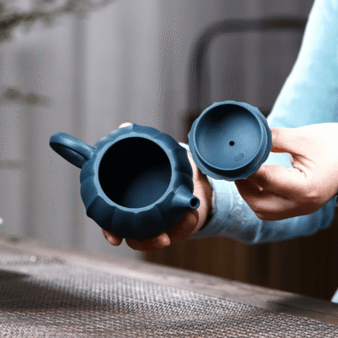 Yixing Zisha Teapot [Ribbed Xishi] (Tian Qing Ni – 280ml)