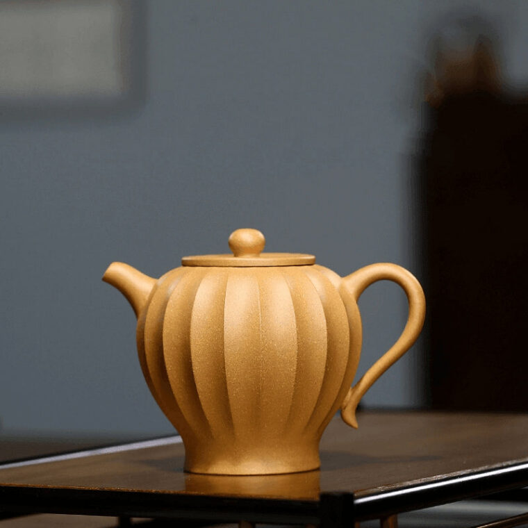 Yixing Zisha Teapot [Ribbed Yuli] (Huangjin Duan Ni – 240ml)