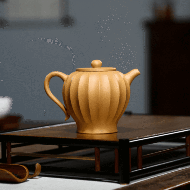 Yixing Zisha Teapot [Ribbed Yuli] (Huangjin Duan Ni – 240ml)