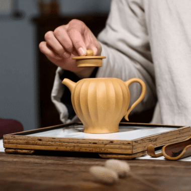 Yixing Zisha Teapot [Ribbed Yuli] (Huangjin Duan Ni – 240ml)