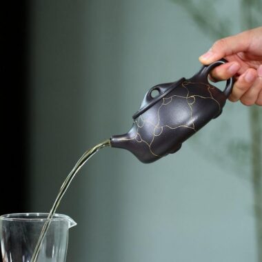 Yixing Zisha Teapot [Ruyi Gold Shi Piao] (Hei Jin Sha – 320ml)