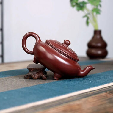 Yixing Zisha Teapot [Ruyi Tripod] (Zi Ni – 280ml)