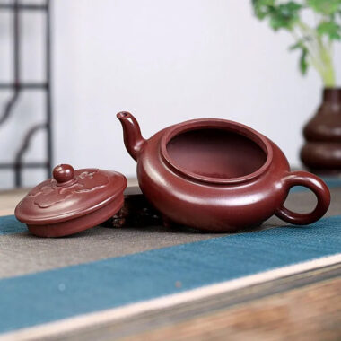 Yixing Zisha Teapot [Ruyi Tripod] (Zi Ni – 280ml)