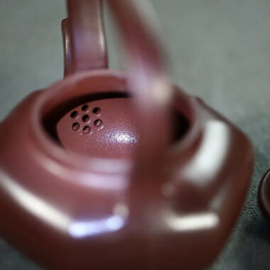 Yixing Zisha Teapot [Sanzu Tibi] (Zi Ni – 270ml)