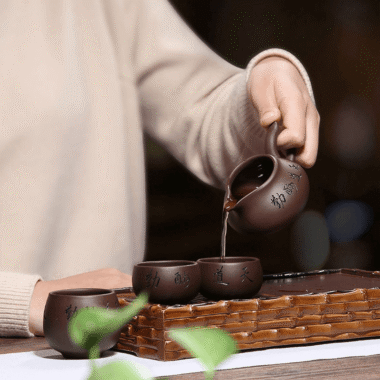 Yixing Zisha Teapot Set [Jingzhou Shi Piao] (Lao Zi Ni – 210ml)