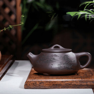 Yixing Zisha Teapot Set [Jingzhou Shi Piao] (Lao Zi Ni – 210ml)