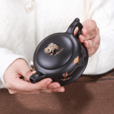 Yixing Zisha Teapot Set [Lotus Pond Moonlight] (Hei Zhu Ni – 260ml)