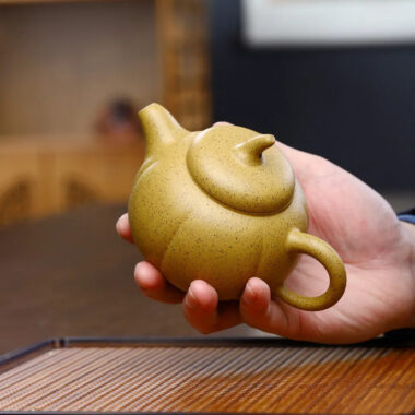 Yixing Zisha Teapot Set [Six Petals Pumpkin Pot] (Zhima Duan Ni – 250ml)