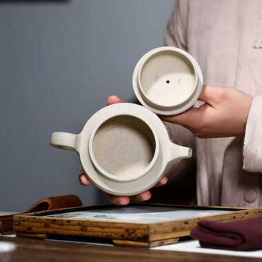 Yixing Zisha Teapot [Shang Xin Qiao] (Bai Duan Ni – 300ml)