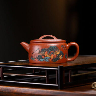 Yixing Zisha Teapot [Shanshui Hanwa] (Hong Jiang Po Ni – 220ml)