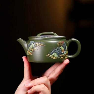 Yixing Zisha Teapot [Shanshui Hanwa] (Lu Ni – 250ml)