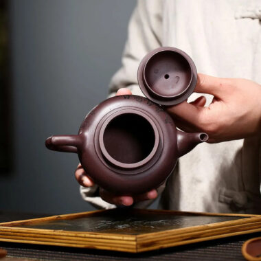 Yixing Zisha Teapot [Shanshui Xiao Ying] (Zi Ni – 290ml)