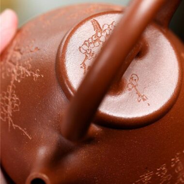 Yixing Zisha Teapot [Shi Piao Tiliang] (Hong Jiang Po Ni – 250ml)
