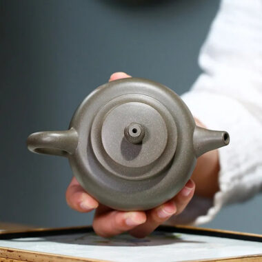 Yixing Zisha Teapot [Shuangyu Dezhong] (Qing Duan Ni – 240ml)