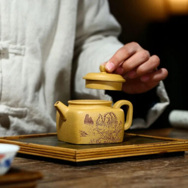 Yixing Zisha Teapot [Sifang Dezhong] (Huangjin Duan Ni – 220ml)