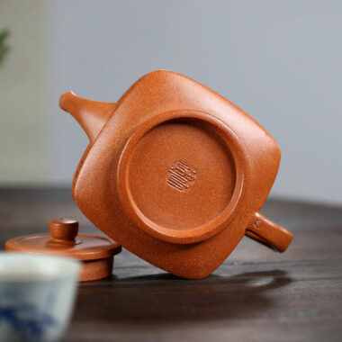 Yixing Zisha Teapot [Sifang Zhou Pan] (Hong Jiang Po Ni – 270ml)
