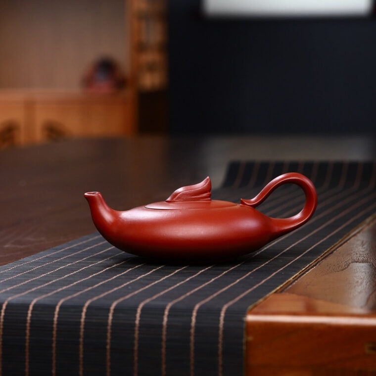 Yixing Zisha Teapot [Smooth & Fine] Painted/Plain (Dahongpao – 200ml)