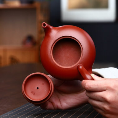 Yixing Zisha Teapot [Smooth & Fine] Painted/Plain (Dahongpao – 200ml)