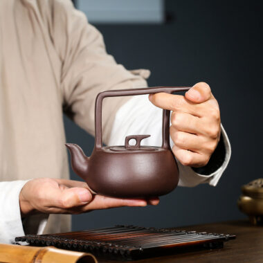 Yixing Zisha Teapot [Smooth & Fine Tiliang] (Zi Ni – 400ml)