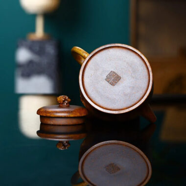 Yixing Zisha Teapot [Taihu Shi De Zhong] (Longgu Jin Sha – 220ml)
