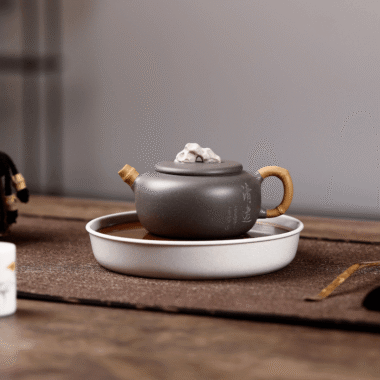 Yixing Zisha Teapot [Taihu Stone Qingyi] (Qinghua Duan Ni – 200ml)