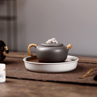 Yixing Zisha Teapot [Taihu Stone Qingyi] (Qinghua Duan Ni – 200ml)