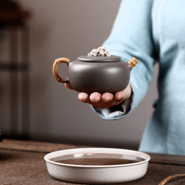 Yixing Zisha Teapot [Taihu Stone Qingyi] (Qinghua Duan Ni – 200ml)