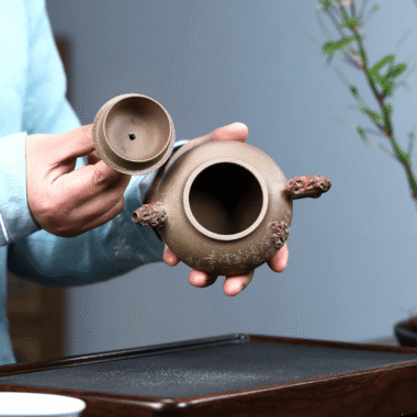 Yixing Zisha Teapot [Taihu Stone Ruding] (Qinghua Duan Ni – 250ml)