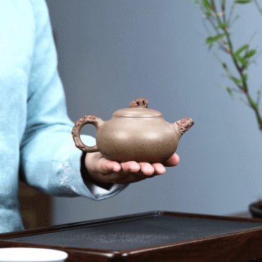 Yixing Zisha Teapot [Taihu Stone Ruding] (Qinghua Duan Ni – 250ml)
