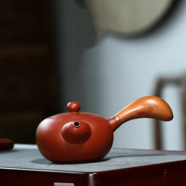 Yixing Zisha Teapot [Tang Yu Side Handle Pot] (Dahongpao – 220ml)