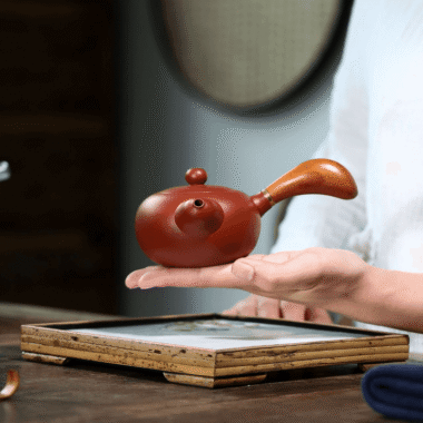 Yixing Zisha Teapot [Tang Yu Side Handle Pot] (Dahongpao – 220ml)