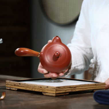 Yixing Zisha Teapot [Tang Yu Side Handle Pot] (Dahongpao – 220ml)