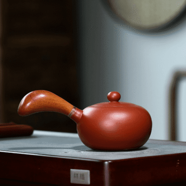 Yixing Zisha Teapot [Tang Yu Side Handle Pot] (Dahongpao – 220ml)