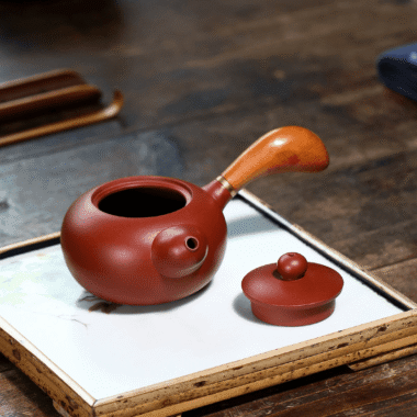 Yixing Zisha Teapot [Tang Yu Side Handle Pot] (Dahongpao – 220ml)