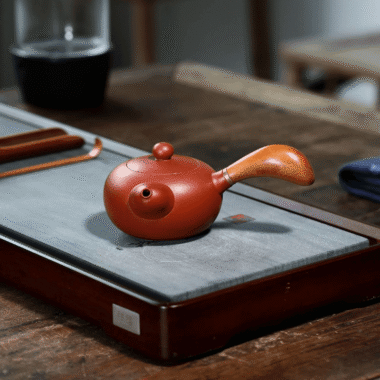 Yixing Zisha Teapot [Tang Yu Side Handle Pot] (Dahongpao – 220ml)