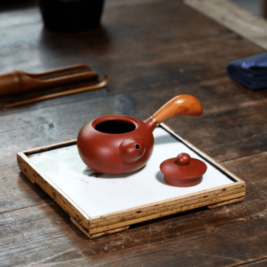 Yixing Zisha Teapot [Tang Yu Side Handle Pot] (Dahongpao – 220ml)