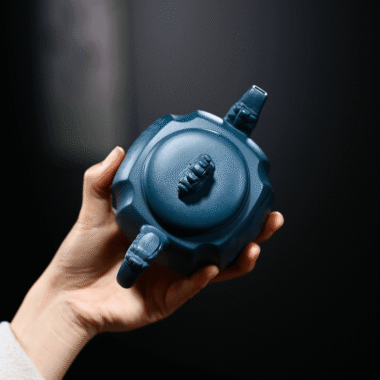 Yixing Zisha Teapot [The Dragon] (Tian Qing Ni – 300ml)