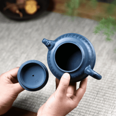Yixing Zisha Teapot [The Dragon] (Tian Qing Ni – 340ml)