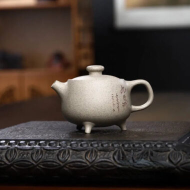 Yixing Zisha Teapot [Three Legs Tripod] (Bai Duan Ni – 160ml)