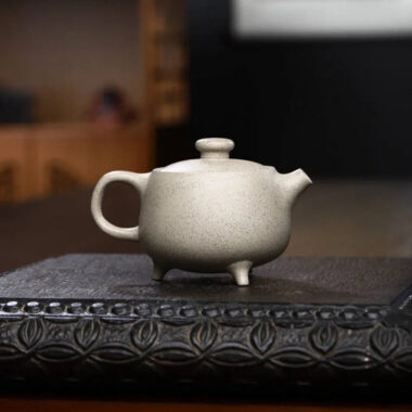 Yixing Zisha Teapot [Three Legs Tripod] (Bai Duan Ni – 160ml)