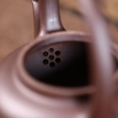 Yixing Zisha Teapot [Tiliang Pot] (Zi Ni – 250ml)