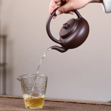 Yixing Zisha Teapot [Tiliang Pot] (Zi Ni – 250ml)