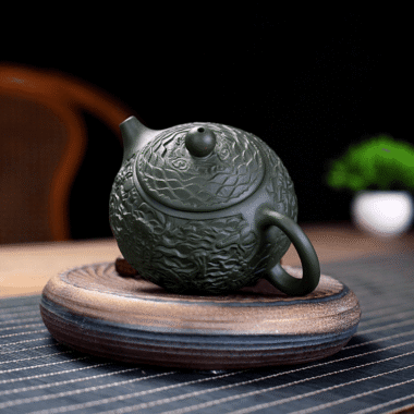 Yixing Zisha Teapot [Xiang Long Xishi] (Lu Ni – 230ml)
