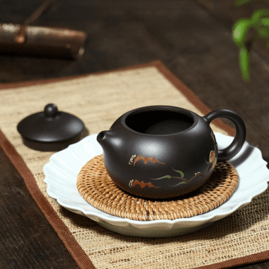 Yixing Zisha Teapot [Xiantao Xishi] (Hei Ni – 250ml)